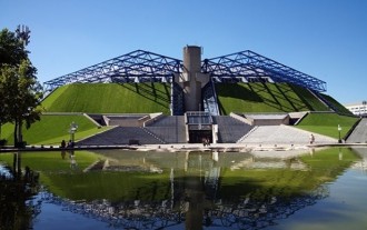 482 men and 422 women at Worlds in Paris