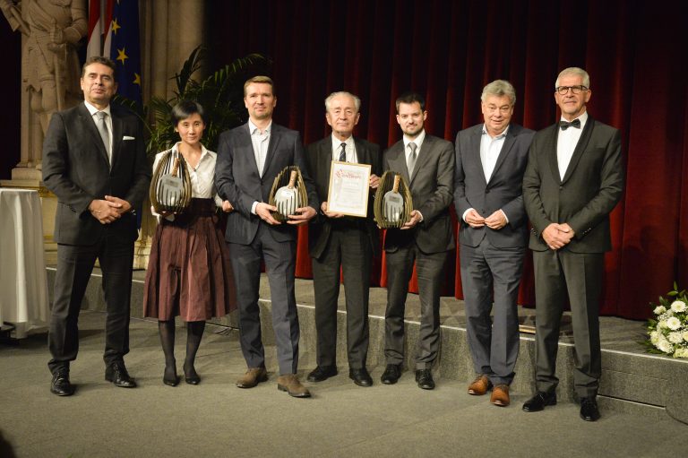 SCHLAGER and LIU Jia crowned ÖTTV Athletes of the Century Vienna City Hall