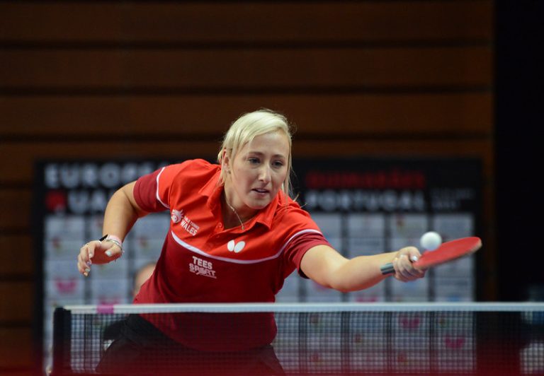 Wales beat England to reach semis at Commonwealth Games