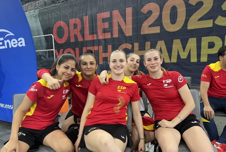 U19 Girls: Spanish lesson of team spirit