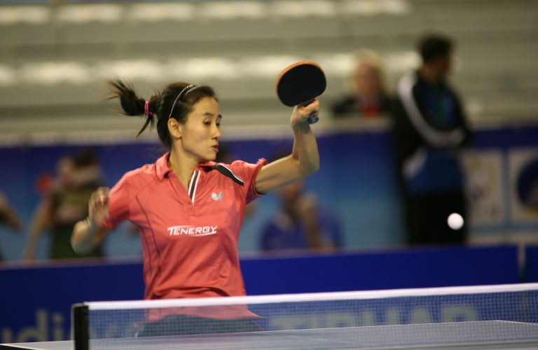 Reigning champion LIU Jia in semis