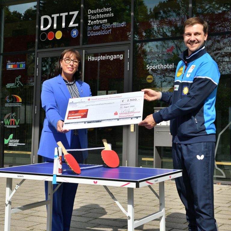 Stadtsparkasse joined Borussia Düsseldorf on their aid mission