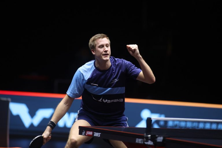 Mattias FALCK beat XU Xin at WTT Macao