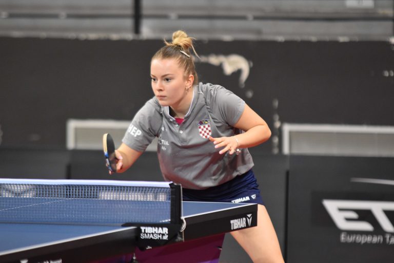 Hana ARAPOVIC Beats No. 1 Seed to Claim Top Spot in the Group