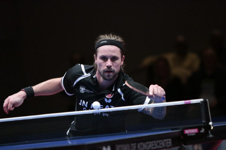 Michael MAZE enjoys again in table tennis