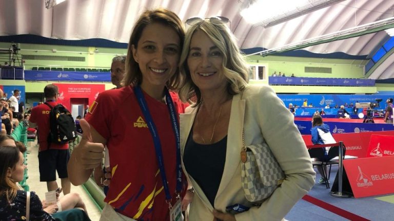 Nadia COMANECI cheered Romania in Minsk