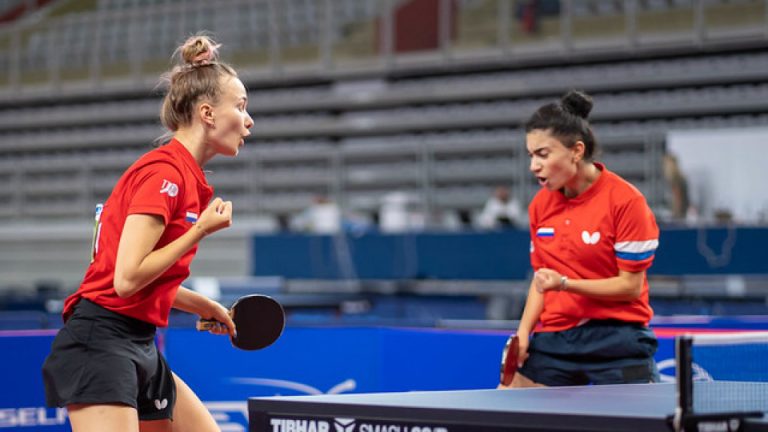 Elizabet ABRAAMIAN and Natalia MALININA clinched gold in the Girls Doubles Event