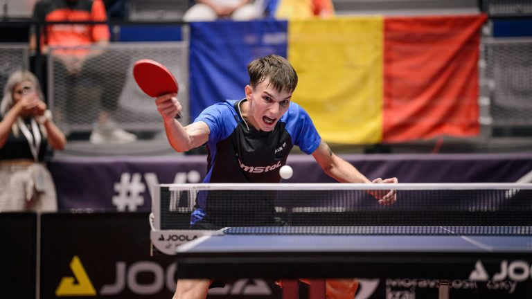 BUJOR Beat Top Seed BERZOSA to Reach Semifinals in Ostrava