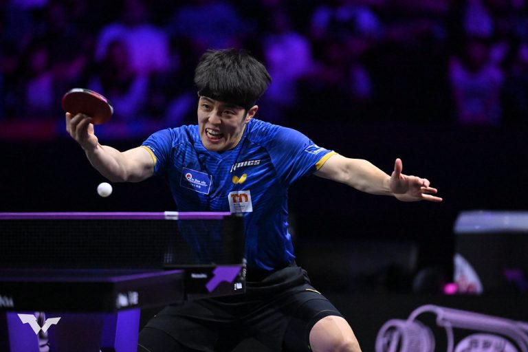 Dang QIU defeats World No. 1 Shidong LIN
